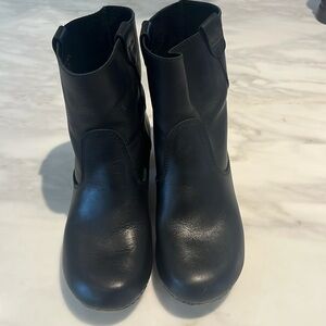 Sanita Clog Booties 39